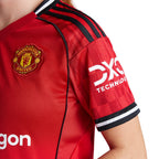 B.FERNANDES #8 Manchester United 25/26 Women's Home Shirt - PL Font
